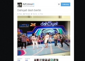 dash berlin saat berkunjung ke dahsyat di sambut host-host dahsyat