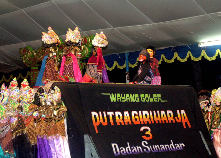 wayang golek dadan sunandar