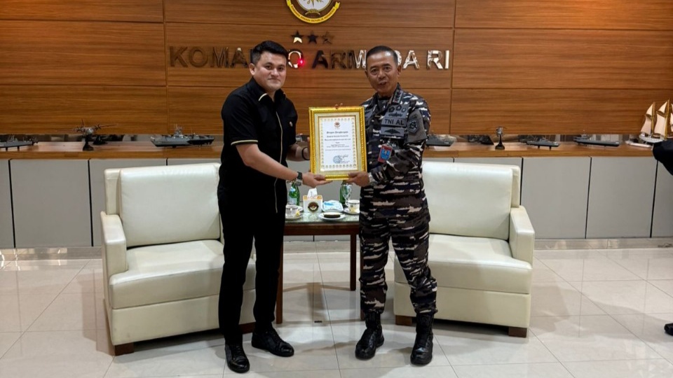 Ridho Pandoe Raih Penghargaan Panglima Koarmada RI, Bukti Sinergi Sipil dan Militer Perkuat Ketahanan Nusantara IMG 20251014 135005