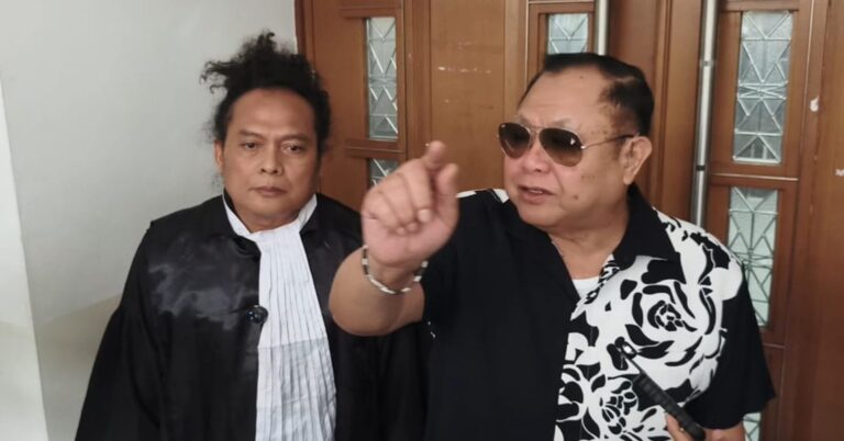 Deolipa Yumara & Adam Damiri