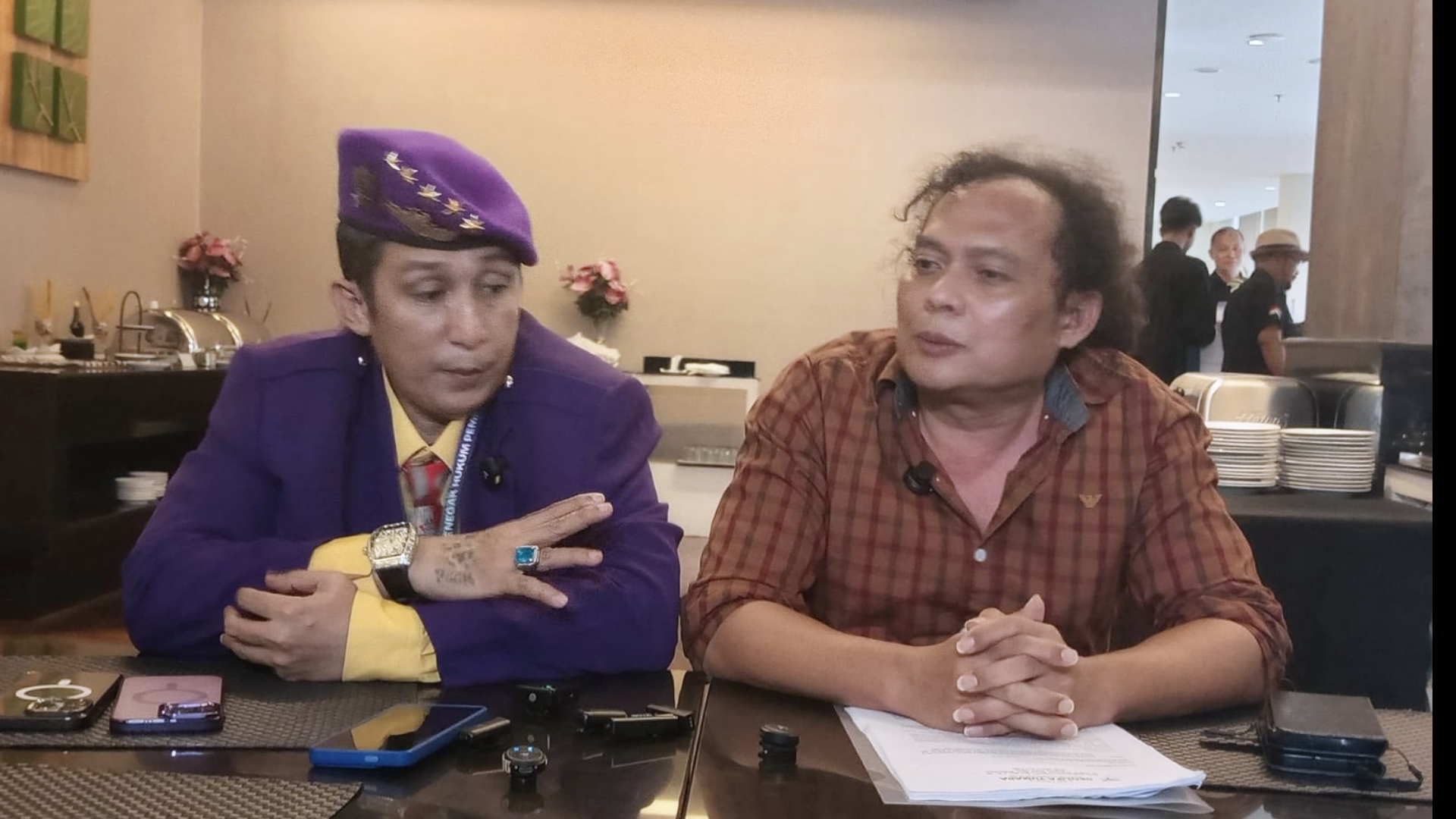 Didampingi Deolipa Yumara, Firdaus Oiwobo Minta Uji Materil Ke MK kmc 20251111 193316