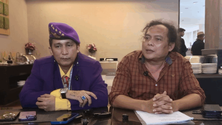 Firdaus Oiwobo dan Deolipa Yumara