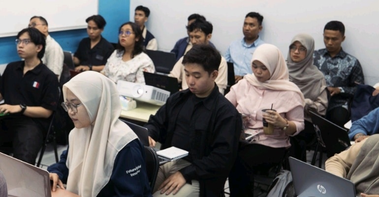 Belajar Bikin Game Sekarang Masuk Sekolah! Roblox dan Ruangguru Resmi Luncurkan Program Nasional untuk Siswa Indonesia 1002077671