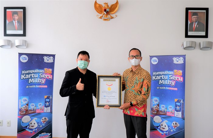 Foto 1 FRISIAN FLAG® Milky Raih Penghargaan Museum Rekor Indonesia MURI untuk Lomba Menggambar secara Daring dengan Peserta Terbanyak