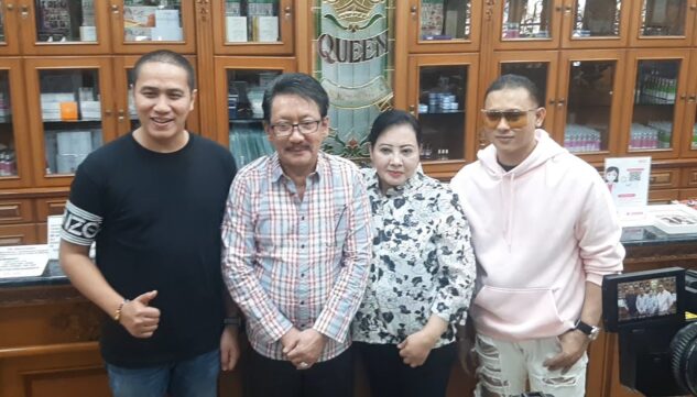 Damai Dari Perseteruan, Ressa Herlambang & Kiki Kanoe Jalani Perawatan Bareng di Queen Beauty Clinic 20230226_143549.mp4.00_00_05_15.Still001