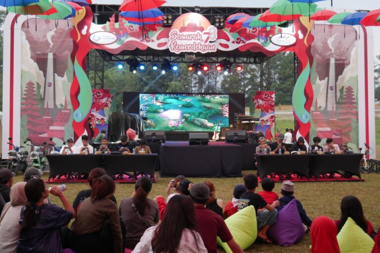 Picsart_23-08-28_19-58-16-473