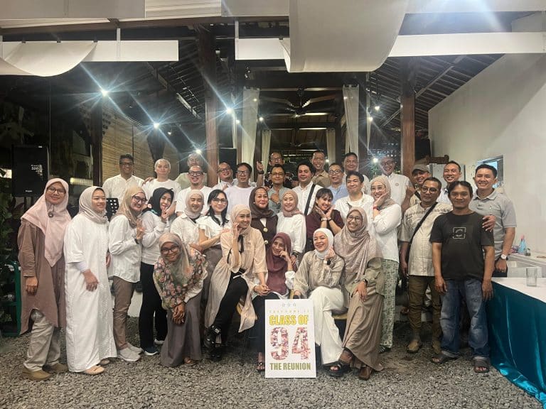 Setelah Terpisah Puluhan Tahun, Alumni SMP Yasporbi II Akhirnya Menggelar Reuni dan Halal Bihalal SMP Yasporbi II