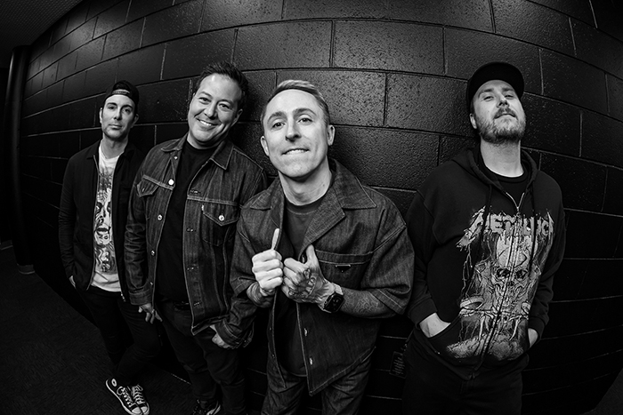 Yellowcard Rilis Versi Terbaru ‘Bedroom Posters’ feat. Blippi Yellowcard - #01