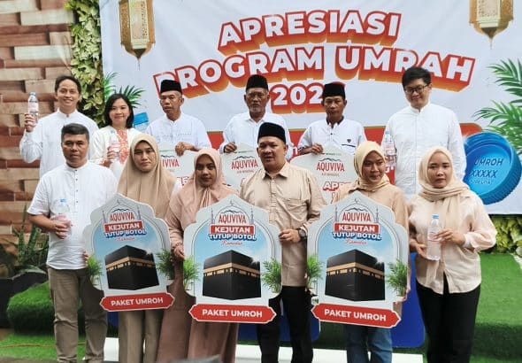Dari Tutup Botol hingga Jaga Masjid: AQUVIVA Berangkatkan 9 Jemaah Mewujudkan Impian Umrah ke Tanah Suci AQUVIVA Berangkatkan 9 Jemaah Mewujudkan Impian Umrah ke Tanah Suci