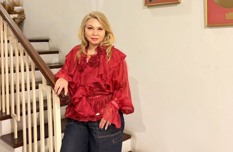Comeback Setelah 20 Tahun Vakum, Ria Resty Fauzy Buktikan Usia Cuma Angka! 1002031591