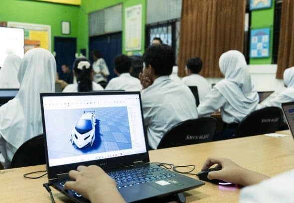 Belajar Bikin Game Sekarang Masuk Sekolah! Roblox dan Ruangguru Resmi Luncurkan Program Nasional untuk Siswa Indonesia 1002077670