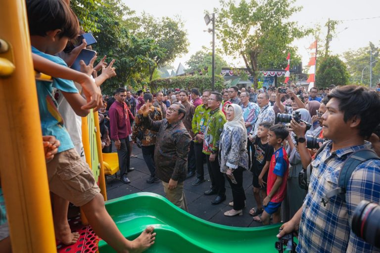 Menengok Wajah Baru RPTRA Bhinneka Swadarma, Ruang Pemantik Kreativitas Warga Pramono Anung