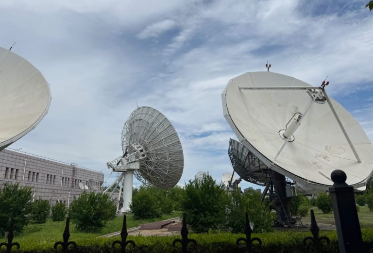 Indonesia Siap Naik Level! PT NQI Gandeng Raksasa Satelit China, Internet Super Ngebut Bakal Masuk Daerah Terpencil IMG-20260804-WA0029(1)