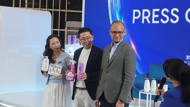 Gebrakan Ekonomi Digital, Unilever Indonesia dan Shopee Gelar GloUtopia di Senayan City Festival GloUtopia